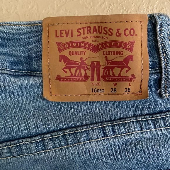 Jeans - Picture 3 of 4